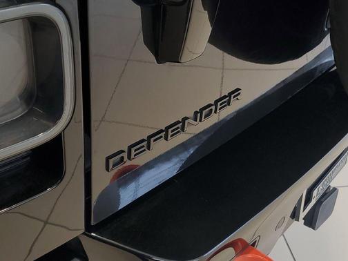 2024 Land Rover Defender 110 P400 X