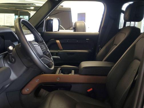2024 Land Rover Defender 110 P400 X