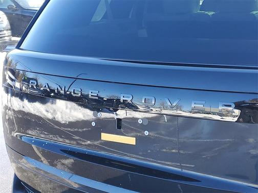 2026 Land Rover Range Rover P400 SE 7 Seat