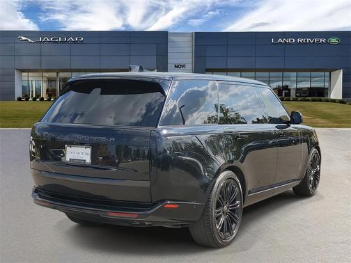 2024 Land Rover Range Rover P530 SE