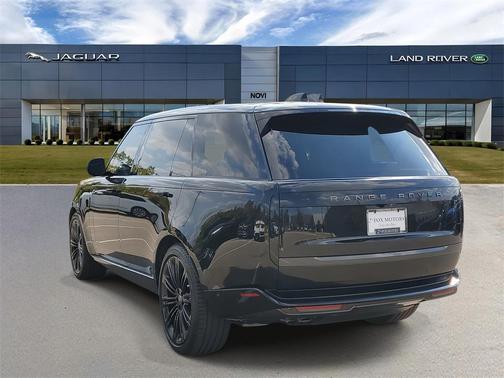 2024 Land Rover Range Rover P530 SE