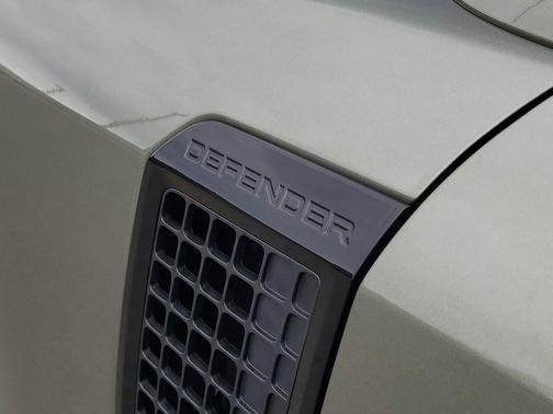 Pangea Green Metallic 2025 Land Rover Defender 130 P400 X-Dynamic SE