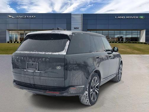 2023 Land Rover Range Rover P530 SE