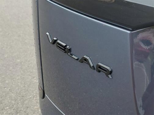 2026 Land Rover Range Rover Velar P250 SE R-Dynamic