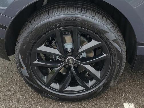 2026 Land Rover Range Rover Velar P250 SE R-Dynamic