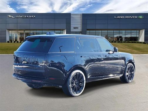 2026 Land Rover Range Rover SE