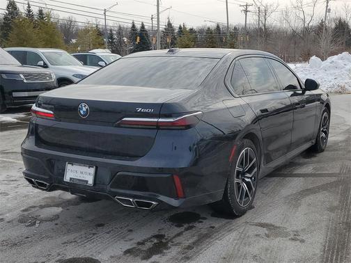 2023 BMW 760 i xDrive