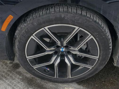 2023 BMW 760 i xDrive