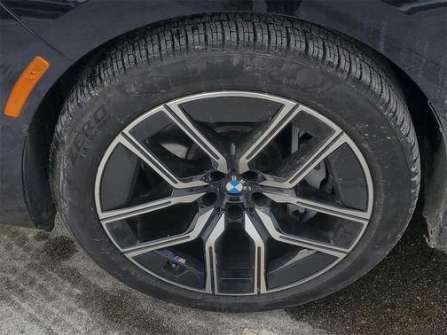 2023 BMW 760 i xDrive