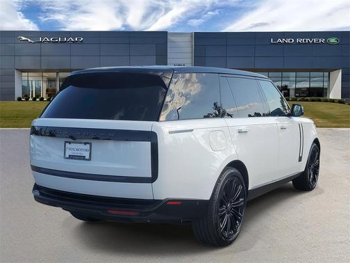 2025 Land Rover Range Rover P530 SE 7 Seat