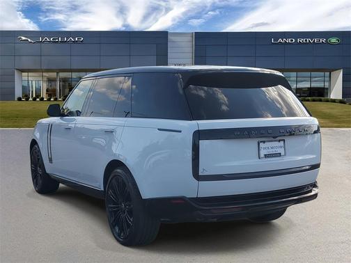 2025 Land Rover Range Rover P530 SE 7 Seat