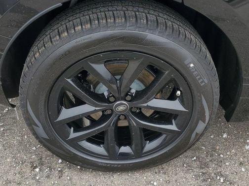 Santorini Black 2026 Land Rover Range Rover Velar P250 SE R-Dynamic