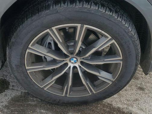 2024 BMW X6 xDrive40i