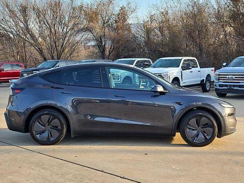 2026 Tesla Model Y Premium Rear-Wheel Drive