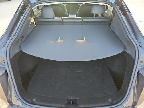 2026 Tesla Model Y Premium Rear-Wheel Drive