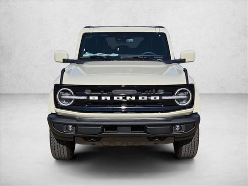 Desert Sand 2026 Ford Bronco Outer Banks