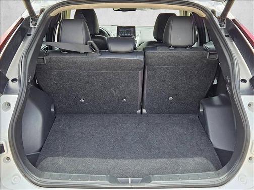 Labrador Black Pearl 2024 Mitsubishi Eclipse Cross SE
