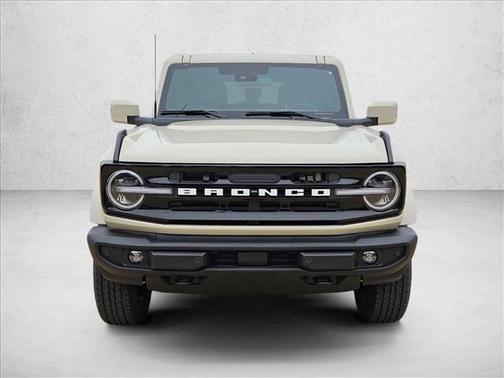 Desert Sand 2026 Ford Bronco Outer Banks