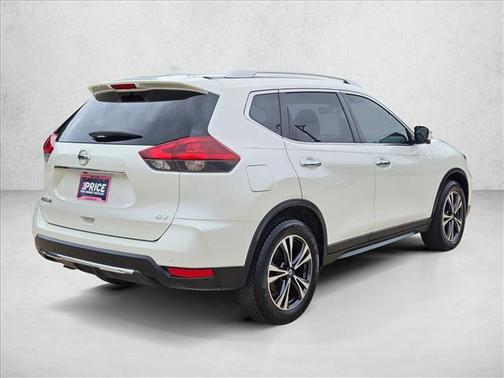 Pearl White Tricoat 2020 Nissan Rogue SV