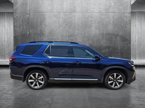 2023 Honda Pilot Touring 8-Passenger