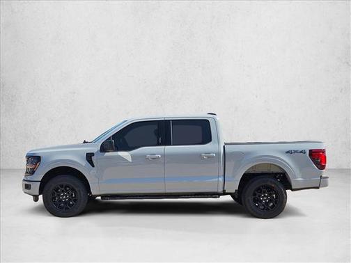 Avalanche 2026 Ford F-150 XLT