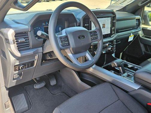 Avalanche 2026 Ford F-150 XLT