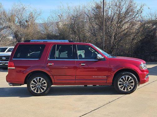 2017 Lincoln Navigator Select