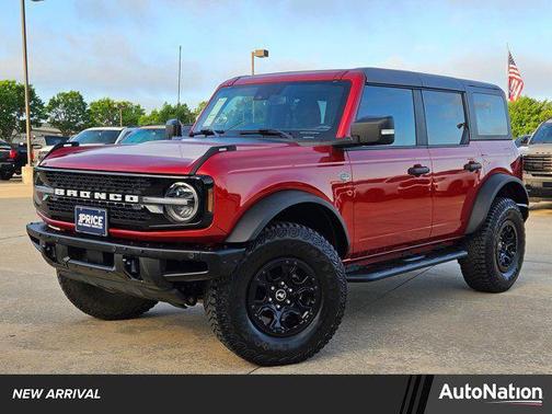 Hot Pepper Red Metallic Tinted Clearcoat 2024 Ford Bronco Wildtrak