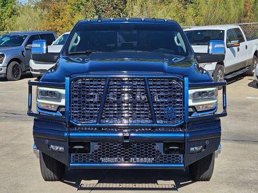 2024 RAM 3500 Laramie Crew Cab 4x4 8' Box