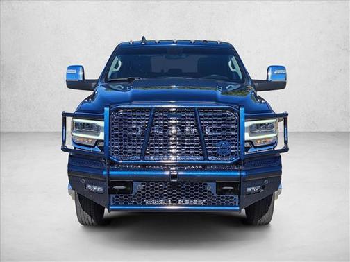 2024 RAM 3500 Laramie Crew Cab 4x4 8' Box