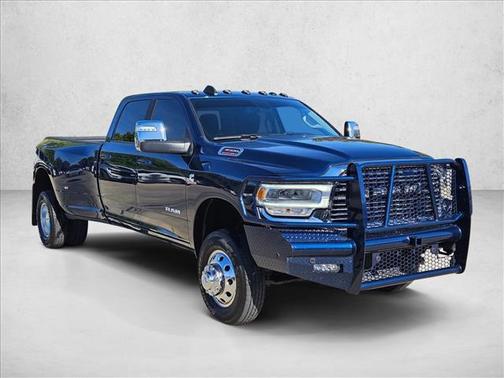 2024 RAM 3500 Laramie Crew Cab 4x4 8' Box