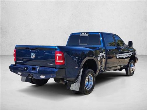 2024 RAM 3500 Laramie Crew Cab 4x4 8' Box