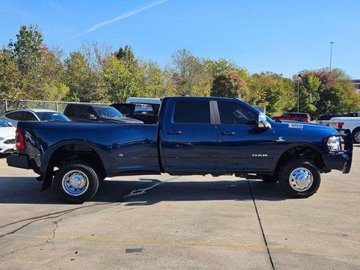 2024 RAM 3500 Laramie Crew Cab 4x4 8' Box