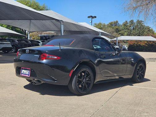 2023 Mazda MX-5 Miata Sport
