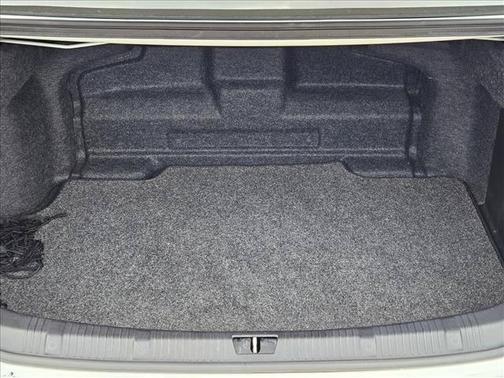 Blizzard Pearl 2018 Toyota Avalon Hybrid Limited
