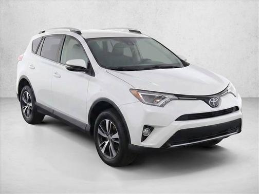 Super White 2017 Toyota RAV4 XLE