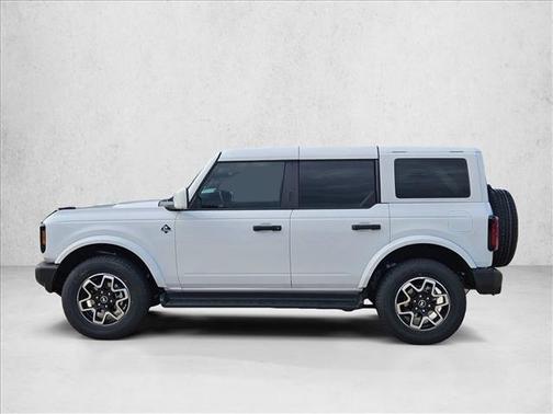 Oxford White 2026 Ford Bronco Outer Banks