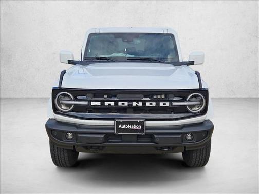 Oxford White 2026 Ford Bronco Outer Banks