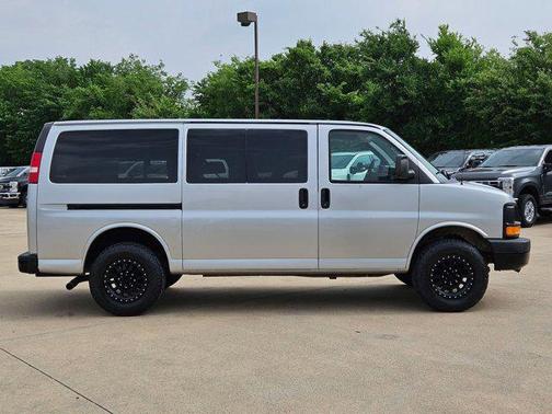 Silver Ice Metallic 2015 Chevrolet Express 2500 LT