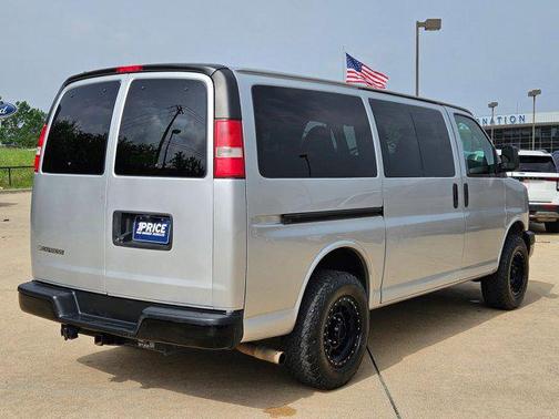 Silver Ice Metallic 2015 Chevrolet Express 2500 LT