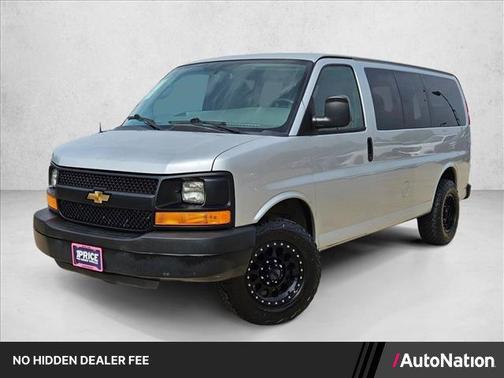 Silver Ice Metallic 2015 Chevrolet Express 2500 LT