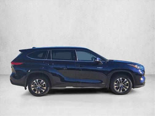2020 Toyota Highlander Hybrid XLE