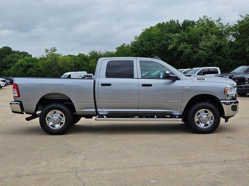 Billet Silver Metallic Clearcoat 2022 RAM 2500 Tradesman Crew Cab 4x4 6'4' Box