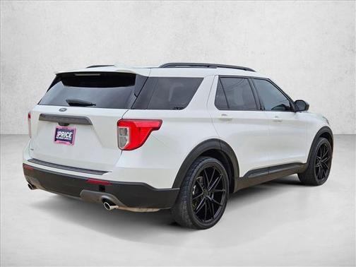 Star White Metallic Tri-Coat 2021 Ford Explorer XLT