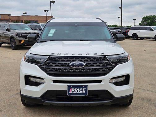 Star White Metallic Tri-Coat 2021 Ford Explorer XLT