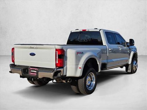 Avalanche 2026 Ford F-450 Lariat