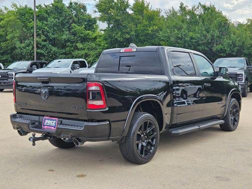 Diamond Black Crystal Pearlcoat 2021 RAM 1500 Laramie