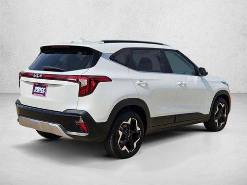 Snow White Pearl 2025 Kia Seltos EX