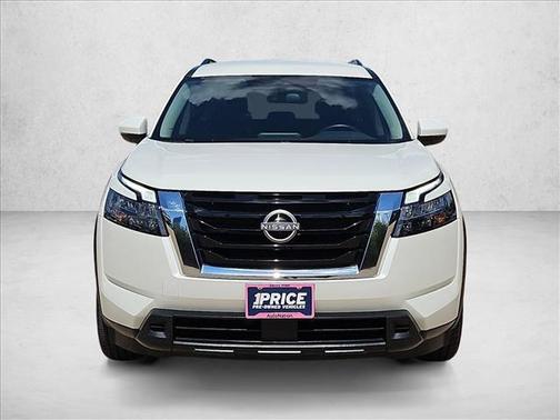 Pearl White Tricoat 2024 Nissan Pathfinder SV FWD