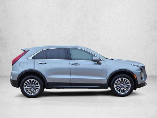 Argent Silver Metallic 2025 Cadillac XT4 Premium Luxury